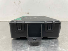 Load image into Gallery viewer, SUSPENSION CONTROL MODULE COMPUTER Vanden Pl XJ XJL XJR 10-14 - NW469729
