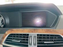 Load image into Gallery viewer, INFO-GPS SCREEN C250 C300 C350 C63 Gl350 Gl450 Gl550 GL63 AMG 12-16 - NW469878
