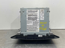 Load image into Gallery viewer, RADIO Mercedes-Benz C250 C300 C350 C63 2012 12 - NW469947
