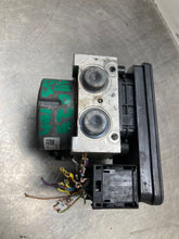 Load image into Gallery viewer, ABS Pump Ford Fusion 2015 - NW470078
