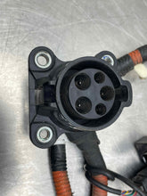 Load image into Gallery viewer, Inverter Ford Fusion 2015 - NW470153
