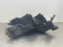 Load image into Gallery viewer, FUSE BOX Land Rover Evoque 12 13 14 15 16 17 - NW470649
