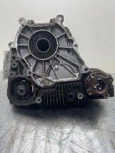 Load image into Gallery viewer, TRANSFER CASE BMW 530xi 528xi 328xi 332xi 2006 06 2007 07 2008 08 09 2010 10 - NW470913
