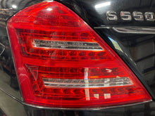 Load image into Gallery viewer, [INVENTORYCAR_YEAR_MAKE_MODEL] TAIL LIGHT LAMP ASSEMBLY Left - NW470925
