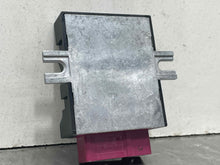 Load image into Gallery viewer, FUEL PUMP CONTROL MODULE COMPUTER 320i 328D 328i 328I GT 335i 09-17 - NW471046
