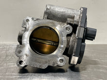 Load image into Gallery viewer, Throttle Body  SAAB 9-5 2011 - NW471298
