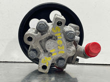Load image into Gallery viewer, Power Steering Pump  SAAB 9-5 2011 - NW471282
