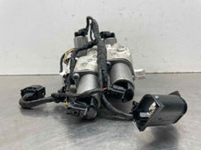 Load image into Gallery viewer, SUSPENSION AIR COMPRESSOR PUMP 535i Gt 550i Gt 740i 740il 750 09-16 - NW471375
