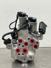 Load image into Gallery viewer, SUSPENSION AIR COMPRESSOR PUMP 535i Gt 550i Gt 740i 740il 750 09-16 - NW471375
