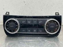 Load image into Gallery viewer, FRONT TEMPERATURE CONTROLS C250 C300 C350 C63 CLS400 CLS63 12-16 - NW472090
