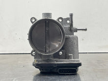Load image into Gallery viewer, Throttle Body Hyundai Genesis 2013 - NW472249
