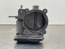 Load image into Gallery viewer, Throttle Body Hyundai Genesis 2013 - NW472249
