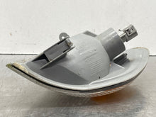 Load image into Gallery viewer, PARKLAMP Subaru Forester 2001 01 2002 02 Riht - NW472509
