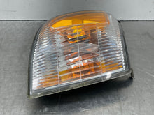 Load image into Gallery viewer, PARKLAMP Subaru Forester 2001 01 2002 02 Riht - NW472509
