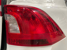 Load image into Gallery viewer, OUTER TAIL LIGHT LAMP Volvo S60 XC60 11 12 13 14 15 Right - NW472722
