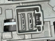 Load image into Gallery viewer, OUTER TAIL LIGHT LAMP Volvo S60 XC60 11 12 13 14 15 Right - NW472722
