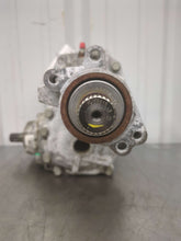Load image into Gallery viewer, Transfer Case  ENVISION 2020 - NW473561
