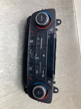 Load image into Gallery viewer, Temperature Controls Ford Escape 2017 - NW473225
