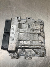 Load image into Gallery viewer, ECU ECM COMPUTER Ford Escape 2017 17 2018 18 2019 19 - NW473017
