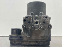 Load image into Gallery viewer, ABS ANTI-LOCK BRAKE PUMP Highlander 2011 11 2012 12 2013 13 - NW472790
