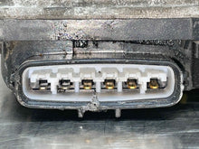Load image into Gallery viewer, THROTTLE BODY Camry Highlander Rav 4 Avalon 05 06 - 10 - NW473578
