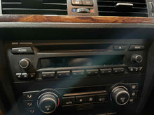 Load image into Gallery viewer, RADIO BMW 128i 135i 323i 328i 335i M3 Z4 08 09 AM FM CD - NW474000
