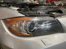Load image into Gallery viewer, HEADLIGHT LAMP ASSEMBLY 323i 325ci 325i 328i 330ci 330i M3 06-08 Right - NW473943
