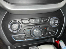 Load image into Gallery viewer, Temperature Controls Jeep Cherokee 2016 - NW473933
