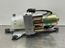 Load image into Gallery viewer, CONVERTIBLE TOP MOTOR Audi A4 S4 RS4 2003 03 2004 04 2005 05 06 07 08 09 - NW474903
