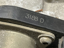 Load image into Gallery viewer, THROTTLE BODY Expedition F150 Navigator F350 Lincoln LT 04 05 06 07 08 09 10 - NW475425
