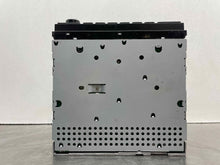 Load image into Gallery viewer, Radio Subaru Legacy 2003 03 AM FM CD - NW475305
