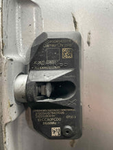 Load image into Gallery viewer, WHEEL RIM S450 Cdn S550 S600 S63 S65 SL55 SL550 SL600 07-09 18x8-1/2 - NW475979
