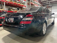 Load image into Gallery viewer, CARRIER ASSEMBLY CL550 CL600 CL63 CL65 S400 S450 Cdn S550 S600 07-11 AWD - NW475674
