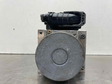 Load image into Gallery viewer, ABS Pump  RAV4 2016 - NW476019
