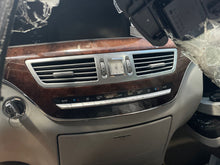 Load image into Gallery viewer, Temperature Controls Mercedes-Benz SL500 2010 - NW476180
