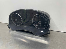 Load image into Gallery viewer, SPEEDOMETER CLUSTER Volkswagen Jetta 2014 14 - NW477593
