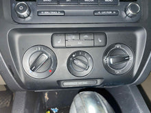 Load image into Gallery viewer, FRONT TEMPERATURE CONTROLS Volkswagen Jetta 11 12 13 14  Manual - NW477480
