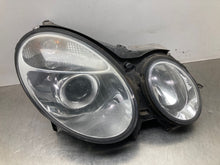 Load image into Gallery viewer, HEADLIGHT LAMP ASSEMBLY E320 E350 E500 E55 03 04 05 06 Right - NW477484
