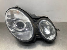 Load image into Gallery viewer, HEADLIGHT LAMP ASSEMBLY E320 E350 E500 E55 03 04 05 06 Right - NW477484
