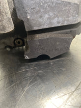 Load image into Gallery viewer, TRANSFER CASE C240 C320 E320 2003 03 04 05 06 - NW477614
