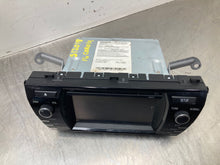 Load image into Gallery viewer, RADIO Toyota Corolla 2015 15 2016 16 - NW478323
