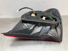 Load image into Gallery viewer, TAIL LIGHT LAMP ASSEMBLY Camry 2002 02 2003 03 2004 04 Right - NW478392
