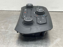Load image into Gallery viewer, Temperature Controls Jeep Renegade 2018 - NW478580
