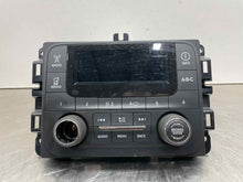 Load image into Gallery viewer, Radio Jeep Renegade 2015 - NW478638
