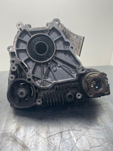 Load image into Gallery viewer, TRANSFER CASE BMW 530xi 528xi 328xi 332xi 2006 06 2007 07 2008 08 09 2010 10 - NW478909
