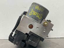 Load image into Gallery viewer, ABS PUMP Volvo V40 2000 00 2001 01 2002 02 2003 03 04 - NW478963
