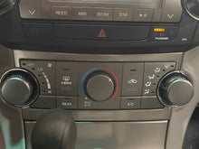 Load image into Gallery viewer, Temperature Controls  HIGHLANDER 2012 - NW479308

