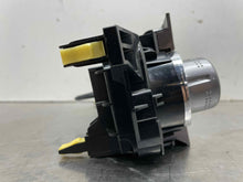 Load image into Gallery viewer, Temperature Controls  HIGHLANDER 2012 - NW479308
