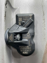 Load image into Gallery viewer, WHEEL RIM X1 2012-2015 17x7-1/2 ALLOY - NW479624
