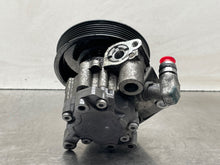 Load image into Gallery viewer, POWER STEERING PUMP C250 C300 C350 C63 E350 E550 E63 10-13 - NW479532
